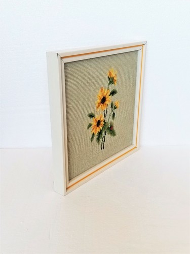 Cornice legno coccinella disegno floreale ricamo arte ago crewel vintage anni 70 - Foto 5 di 9