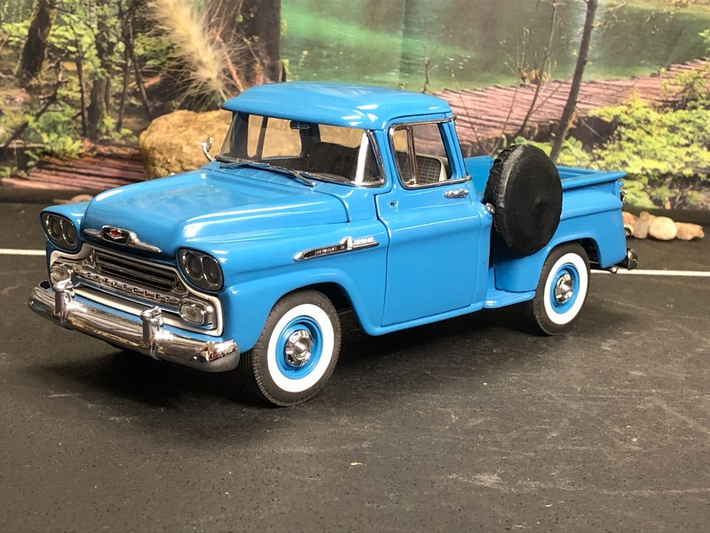 Vintage 1:24 Danbury Mint 1958 Chevy Apache Pickup Truck Diecast Model AS-IS