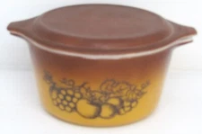 Vintage PYREX by Corning Old Orchard Casserole Baking Dish 473 1Qt With Lid