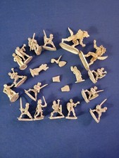 Lot of 18 AD D Ral Partha Metal Miniatures - Miscellaneous Lot