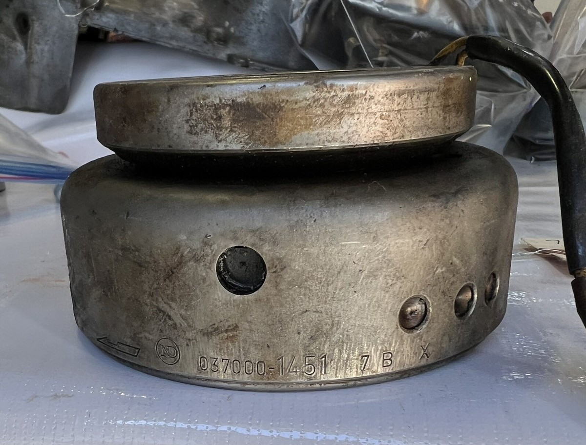 浦ラワ 1977-78 Kawasaki Z650 #037000-1340 Magneto-Stator-Generator