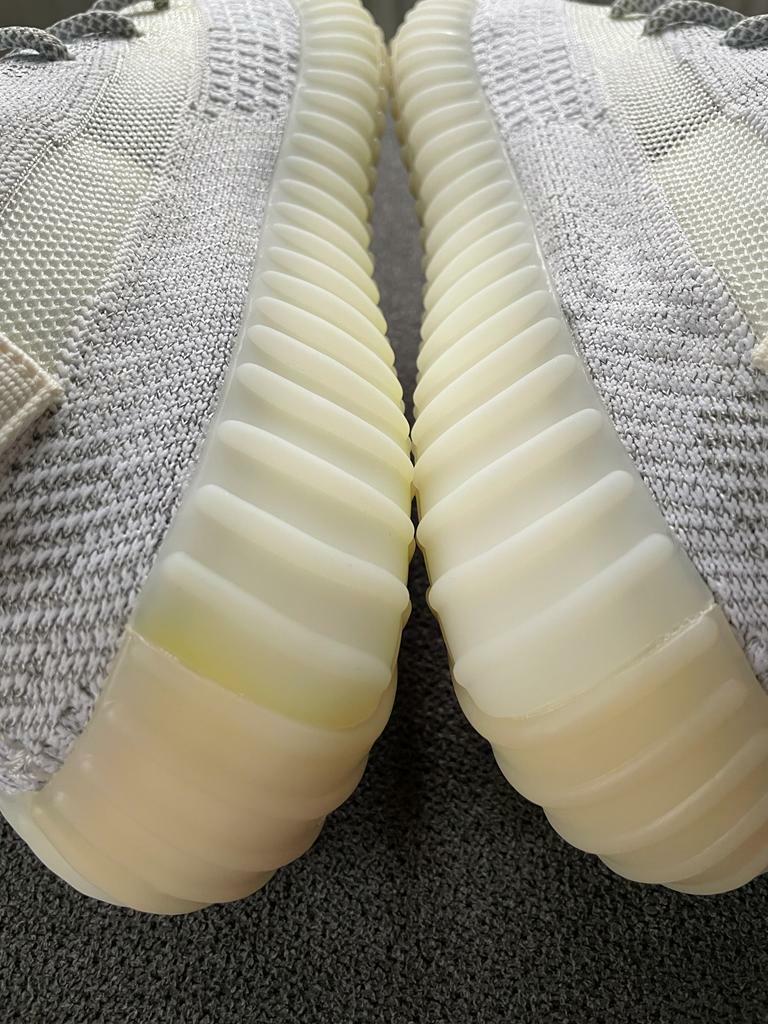 Adidas Yeezy Boost 350 V2 Static REFLECTIVE | RARE | US 11 | Yellowing Defect | image 8