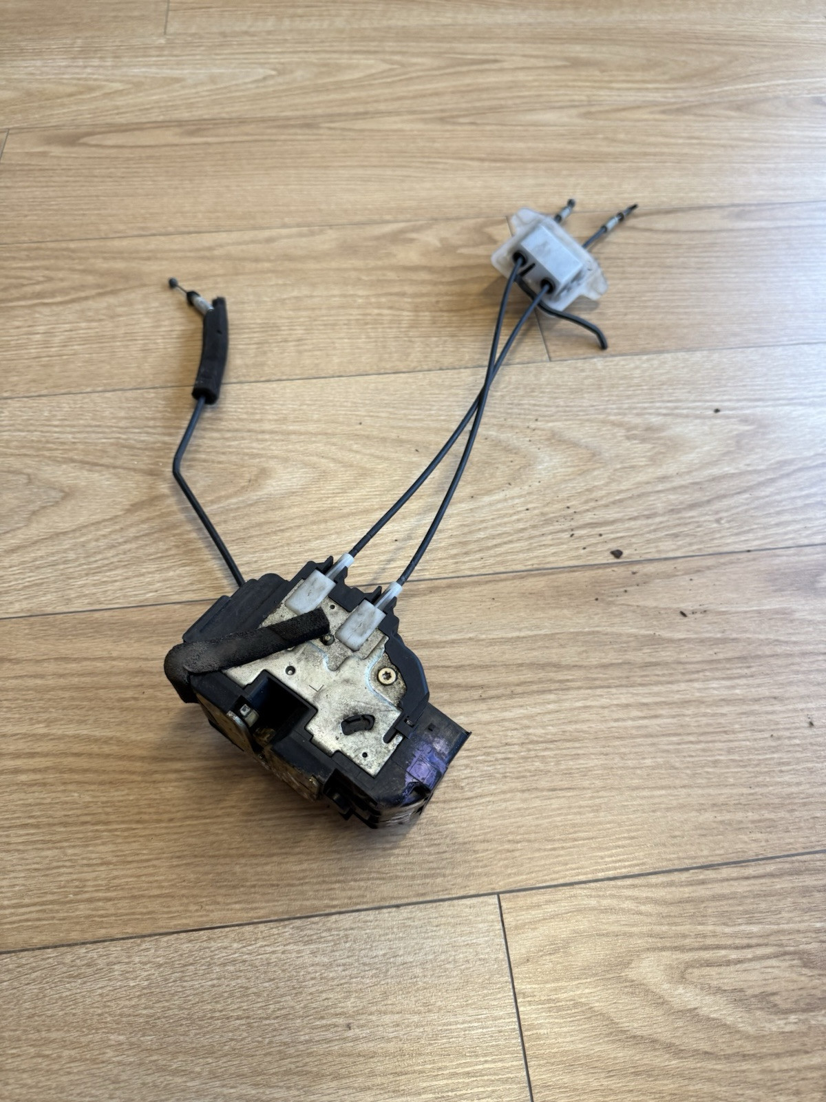 Nissan Murano  03-08 Front Left Exterior door Lock Mechanism 80501CB80A OEM