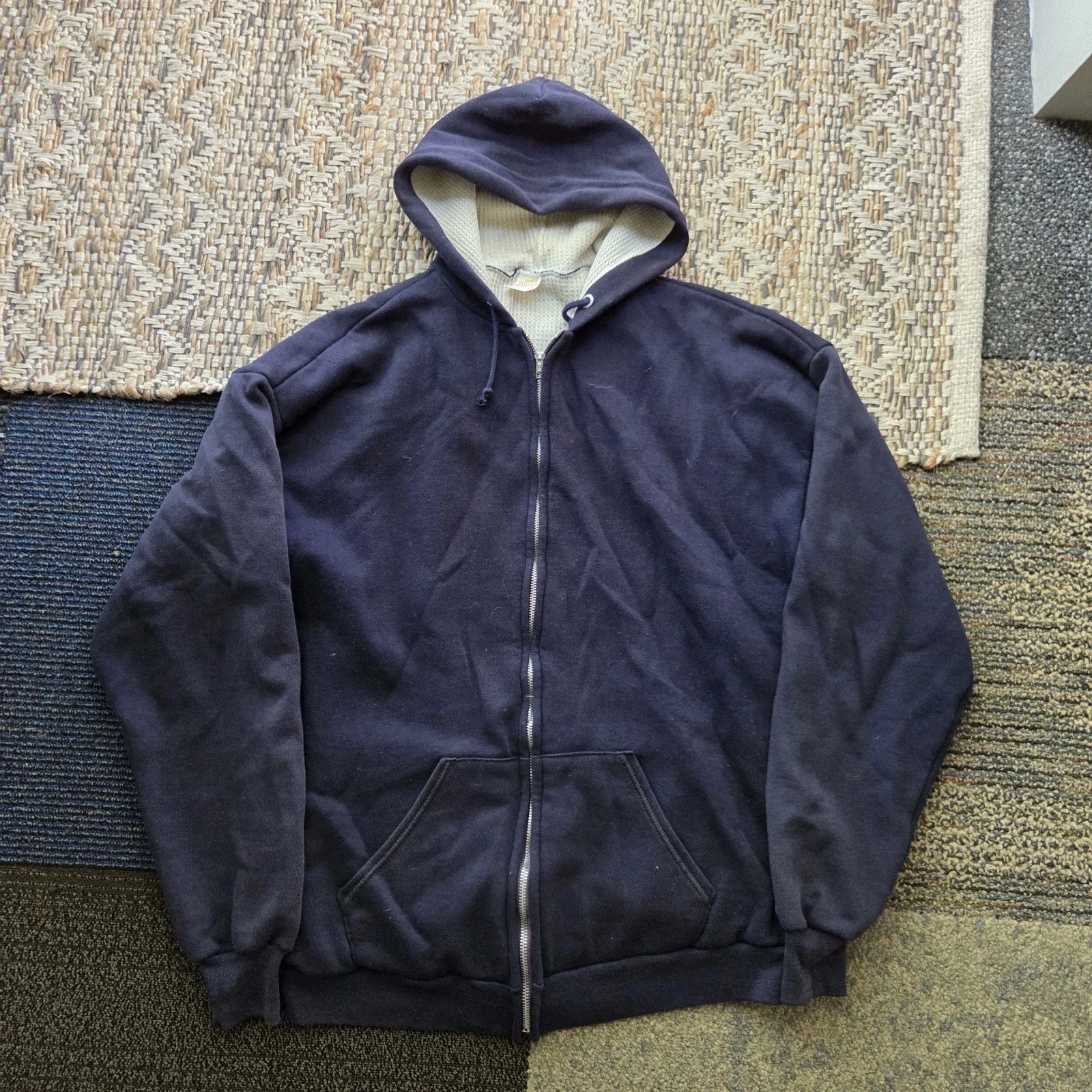 Vintage 70s Thermal Lined Hoodie Distressed Navy Blue Waffle Knit USA Made XL/48
Opens in a new wind