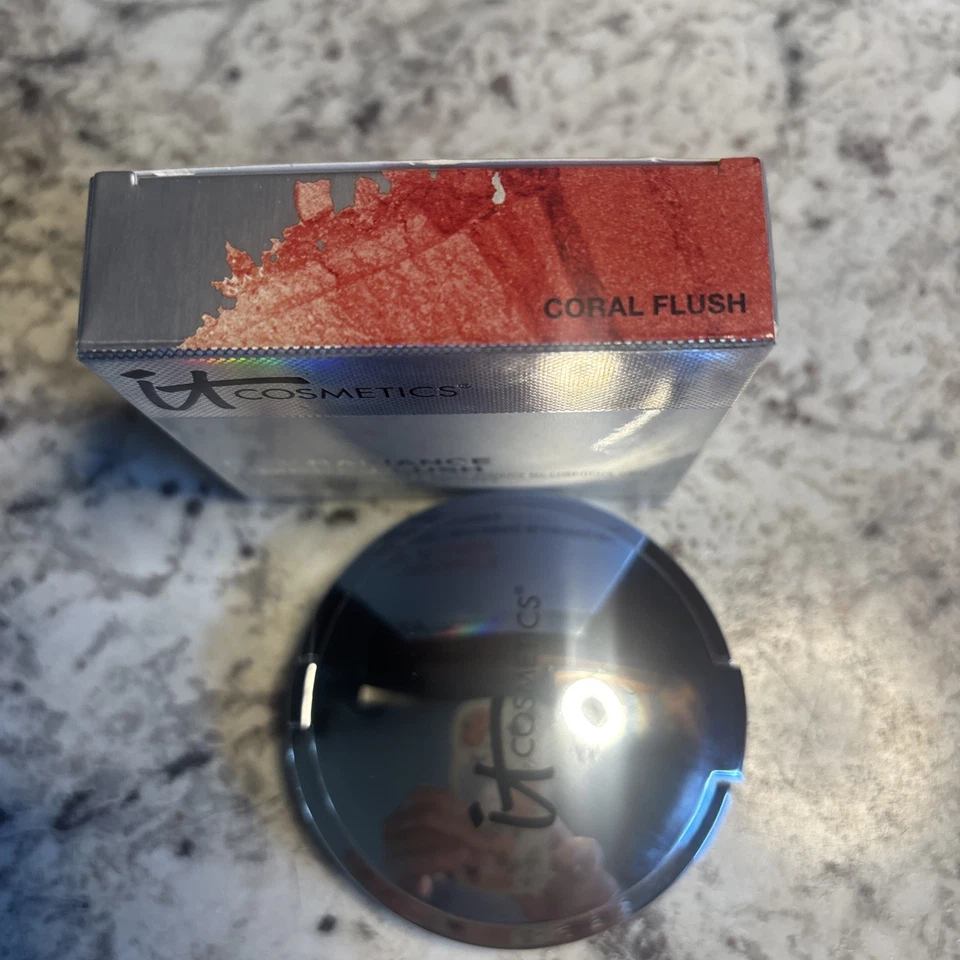 It Cosmetics CC Radiance Ombre Blush Coral Flush, 0.38 oz - Image 3 of 3