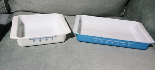 Vintage Pyrex Snowflake Garland Baking Pan Set 933 And 922