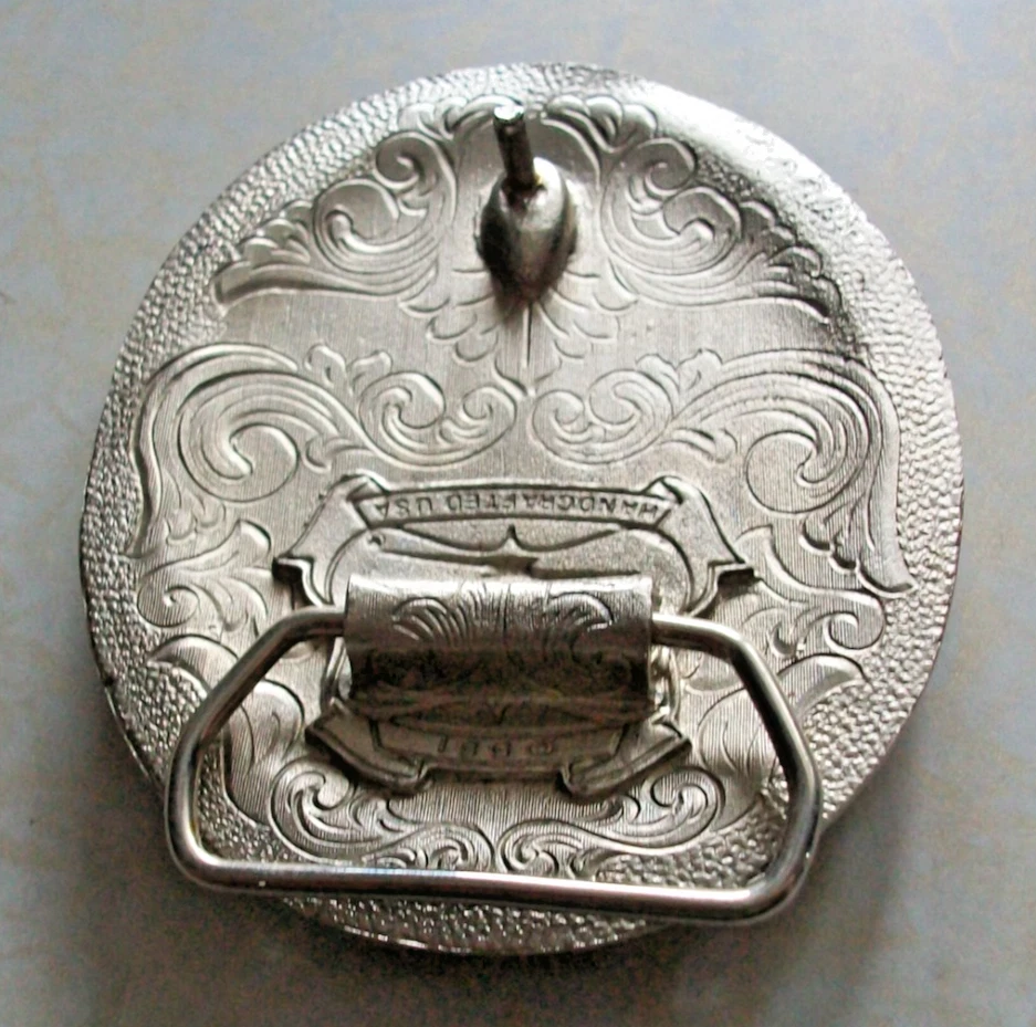 NUOVA testa di indiano nativi americani con piume fibbia per cintura in peltro - Immagine 2 di 3