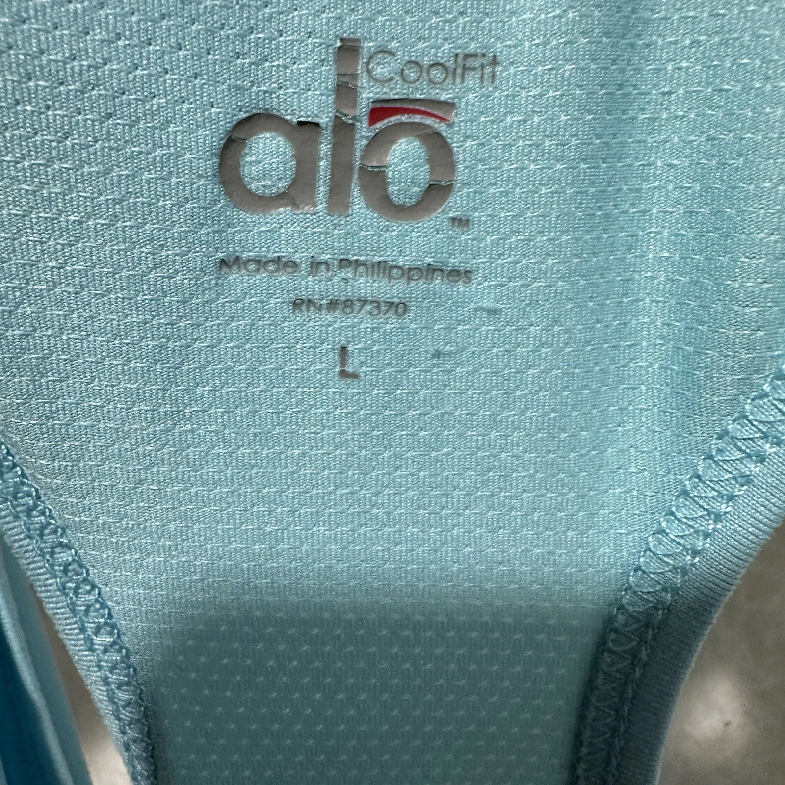 alo-yoga cool fit v-neck racerback workout tank-top