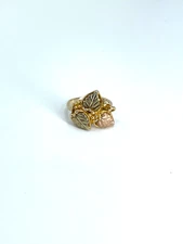 10k Tri Gold Leaves Vine Ring Size 6.75