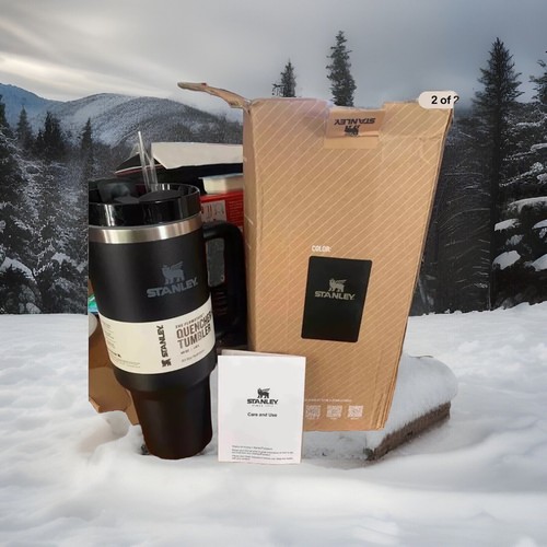 Stanley Quencher H2.0 FlowState Tumbler - 40oz (Black) - 第 1/4 張圖片