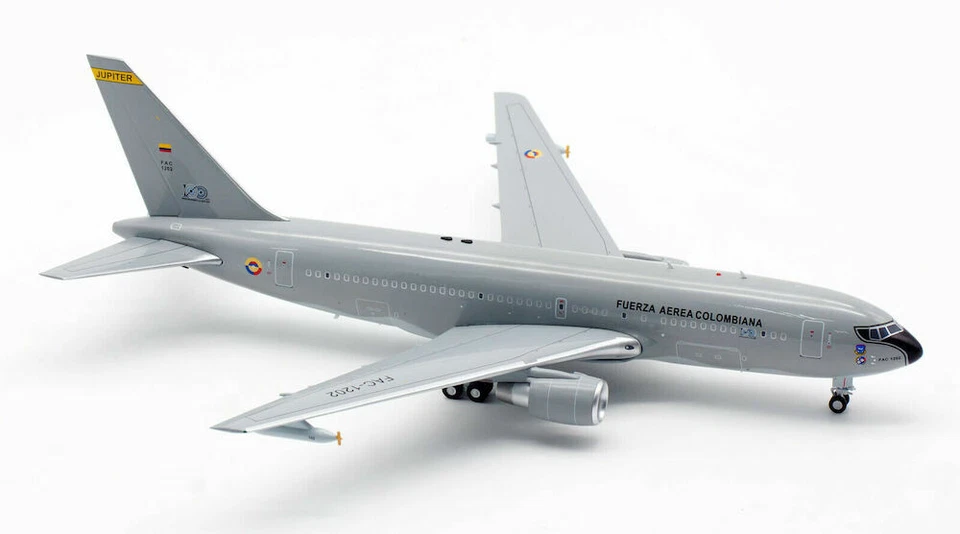 1:200 IF200 Colombia - Fuerza Aérea Boeing KC-767-2J6ER/MMTT Júpiter FAC1202 Foto 2 de 4