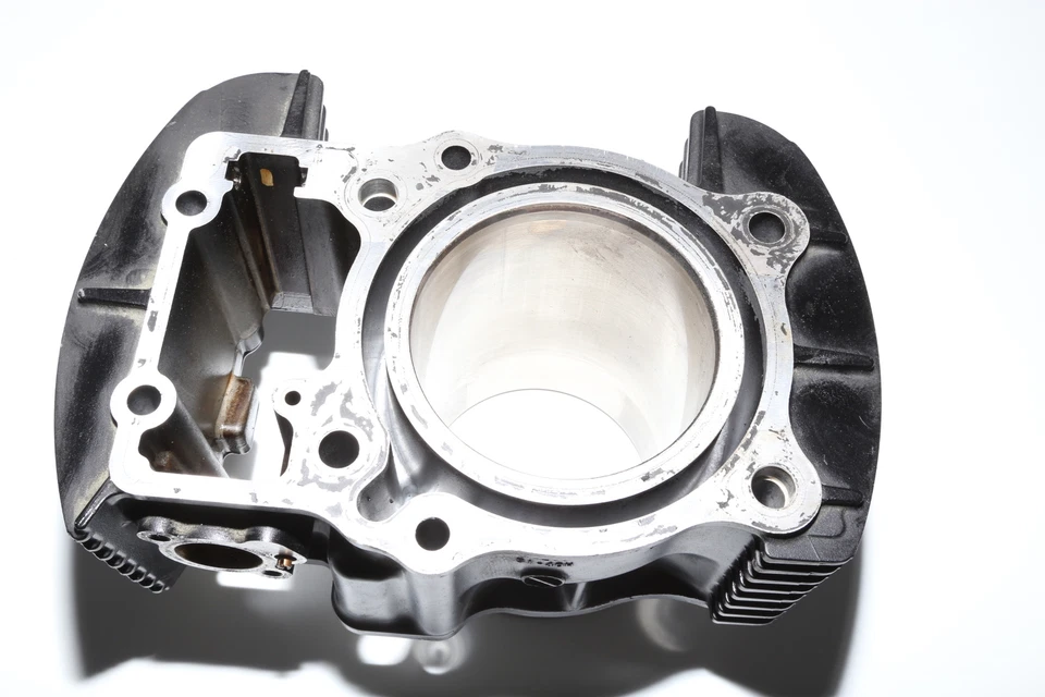 2013 Suzuki Boulevard C90t VL1500 Engine Motor Piston Cylinders Block Jug Front  - Image 2 of 4