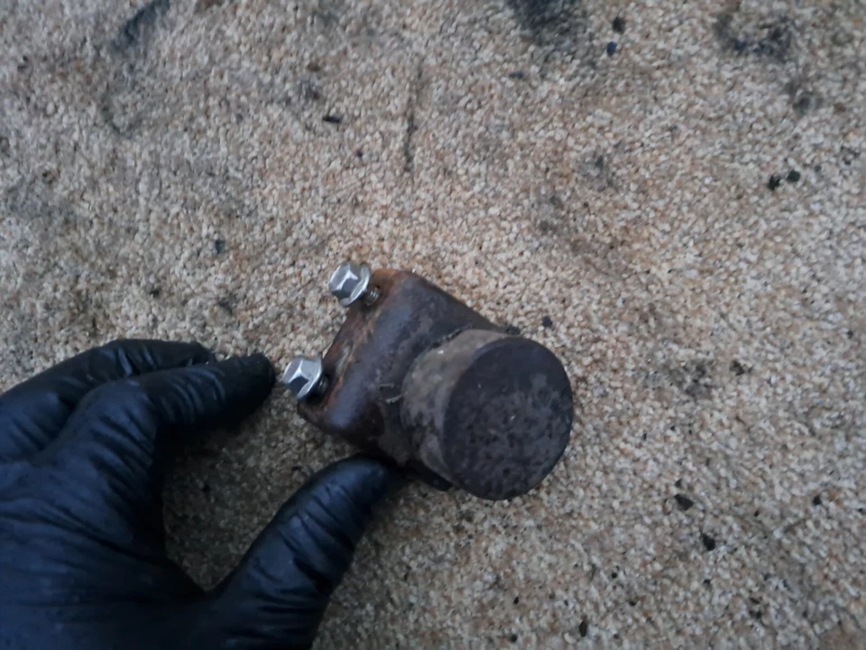 Suzuki Bandit 600 GSF GSF600 2000 ¿Parada de parachoques delantera?? UNIDAD Foto 4 de 4