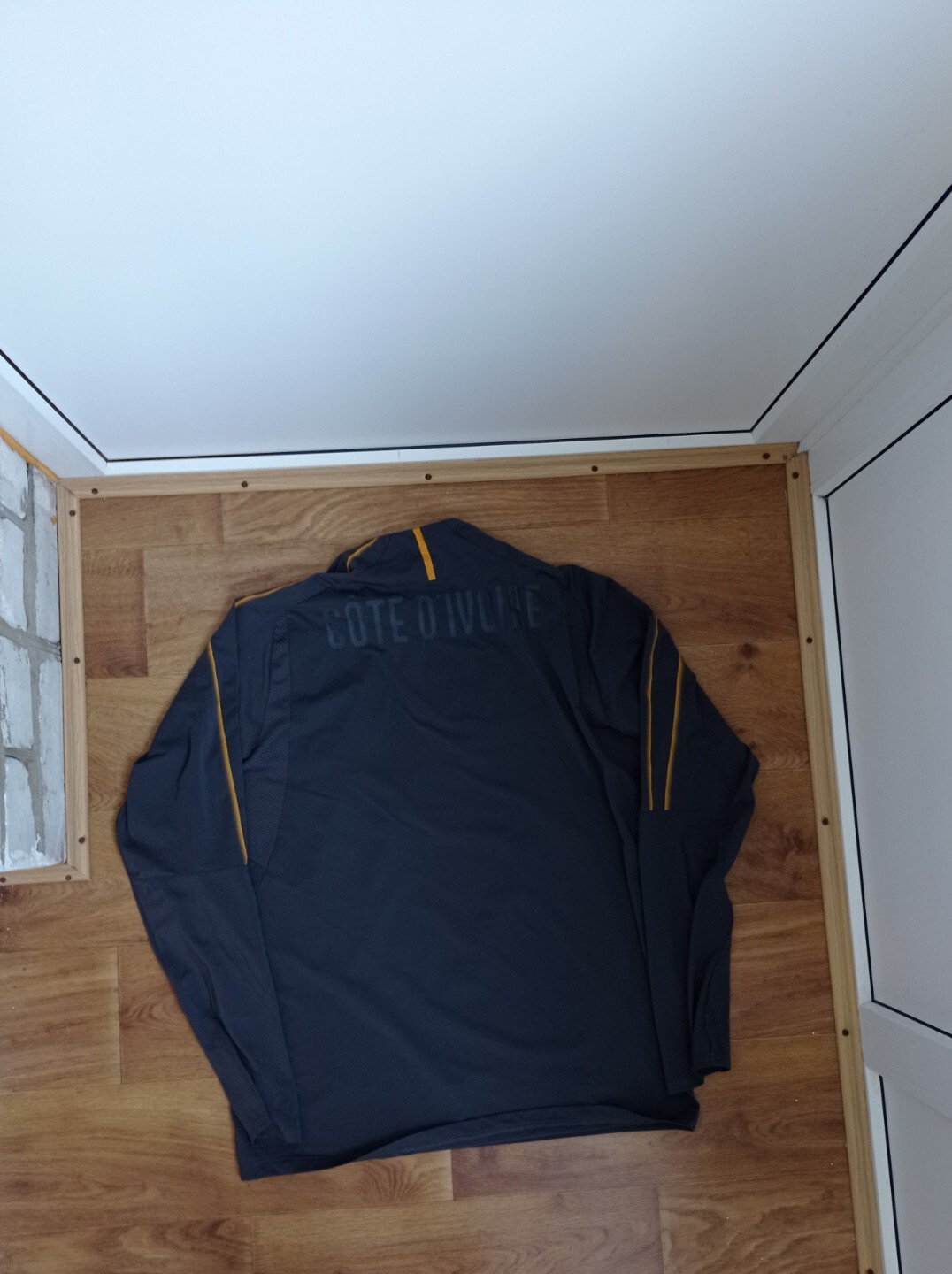 Picture 3 of 6