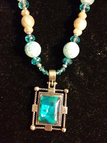 One of a kind handcrafted artisan labradorite quartz crystal necklace pendant - Picture 2 of 10