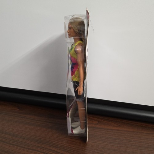 Mattel Barbie Fashionista #138 Ken with Long Blonde Hair Brown Eyes GHW66 K - Imagen 5 de 5