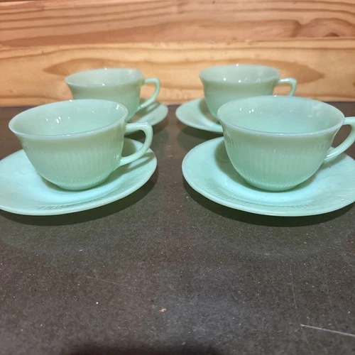 Set Of 4 Vintage Fire-King JANE RAY Jadeite Green Glass Coffee or cups/saucers