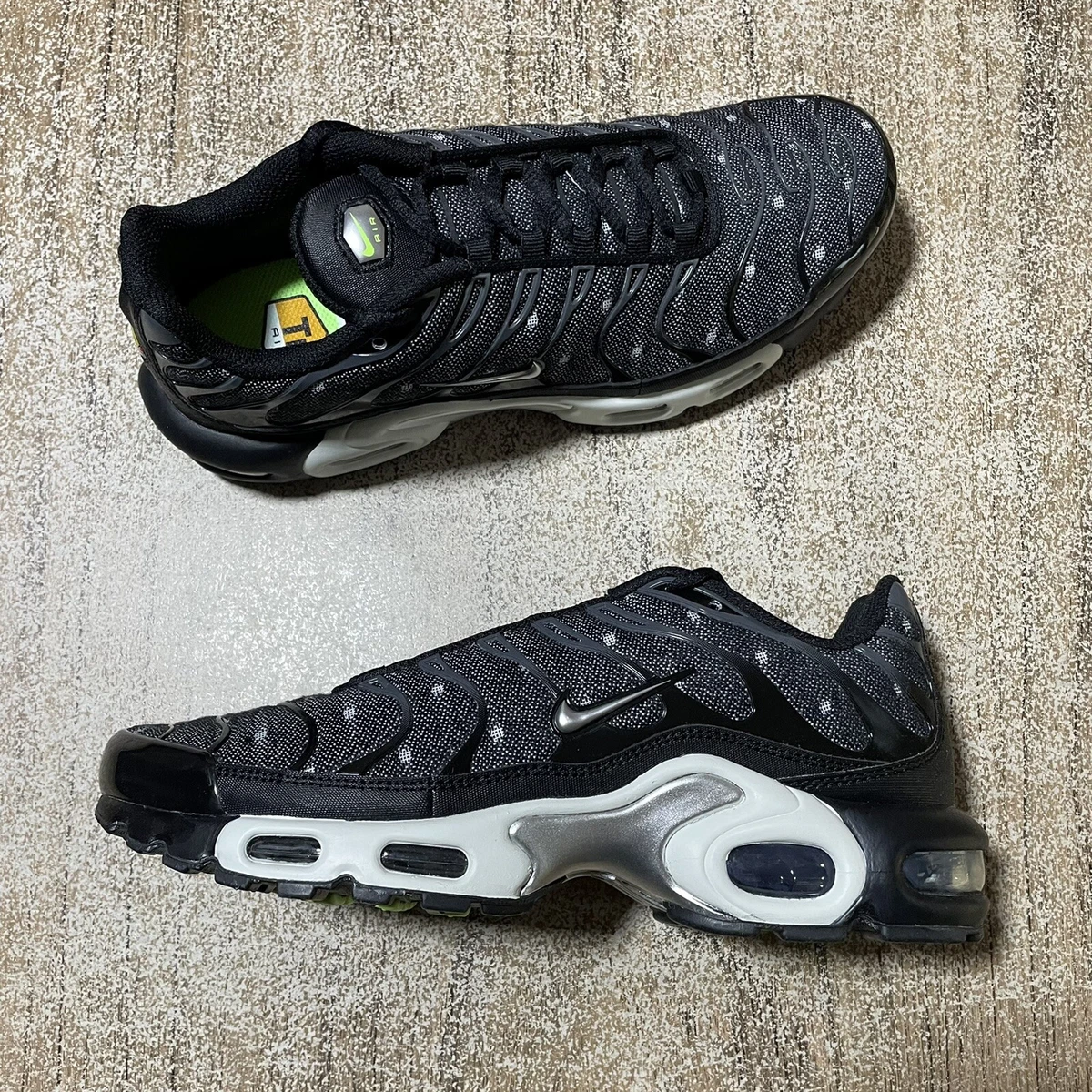 Nike Air Max Plus Black Chrome DM7570-001 7.5 NEW | eBay