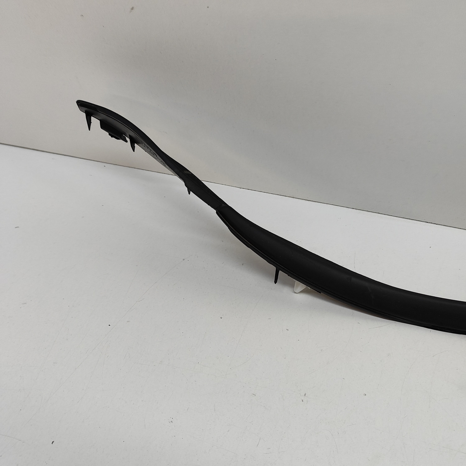2019 Volvo Xc60 Front Window Left Side Trim 32216112 for sale 