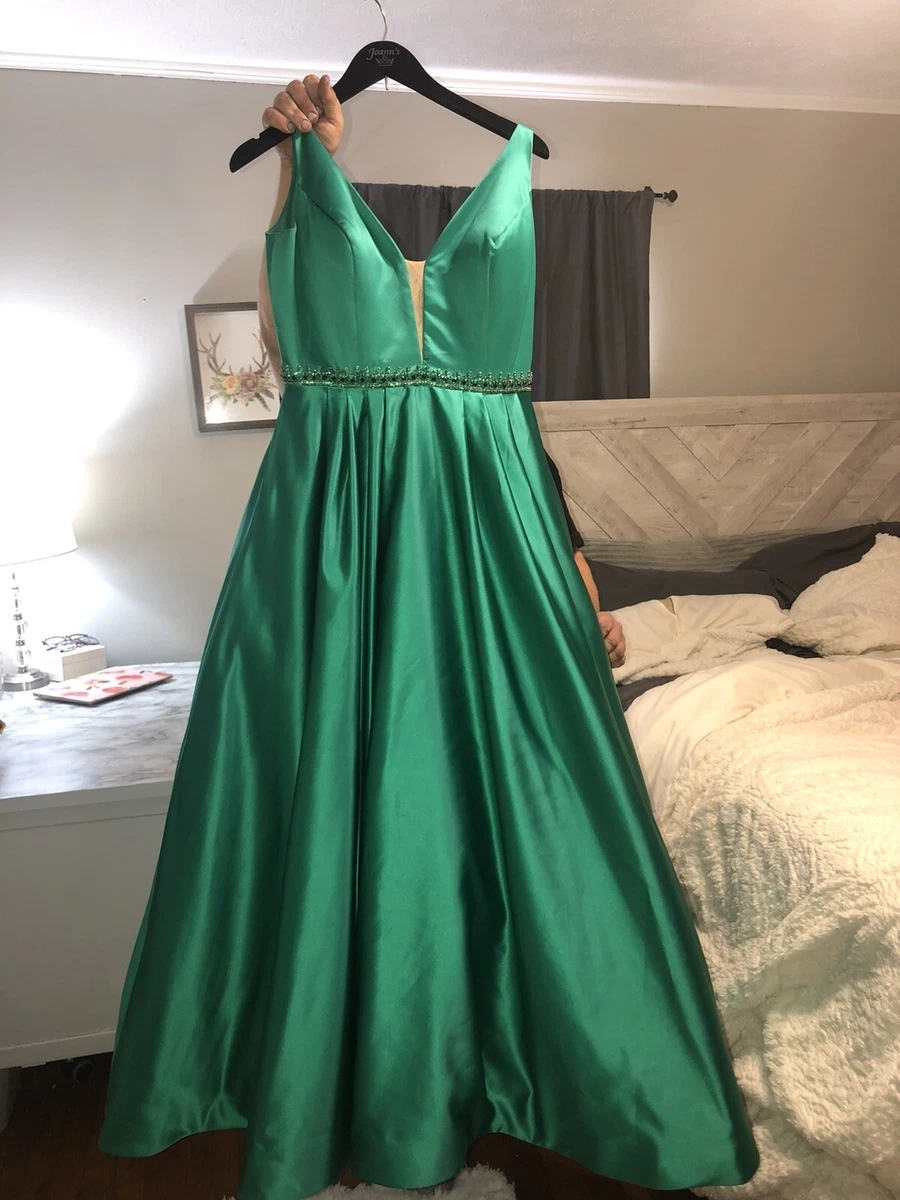 Sherri hill deals green long dress