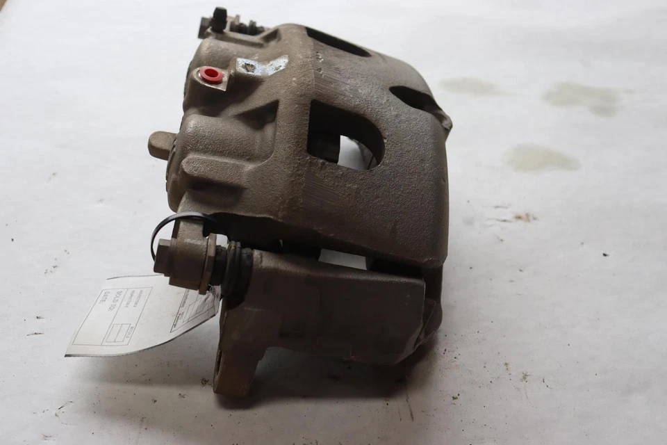 Pinza de freno trasera derecha Chevy Silverado 2500 HD 2020-2023 OEM Foto 2 de 4