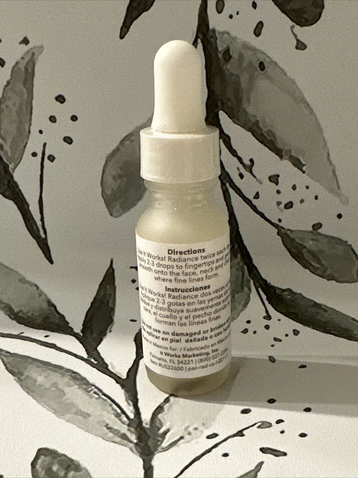 FUNCIONA! Radiance Serum com Ácido Hialurônico - 0,51 oz - Novo e lacrado e frete grátis! - Imagem 2 de 2