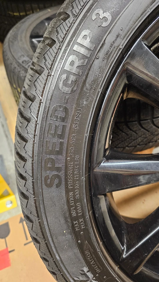 4x BMW Winterfelgen 8Jx18H2 ET30 Winterreifen SEMPERIT 245/45 R18 - Bild 4 von 4