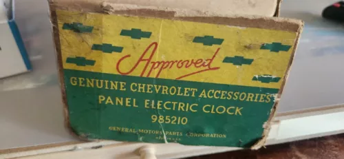 NOS 1937 Chevrolet glove box clock Door electric accessory visor dash Guide