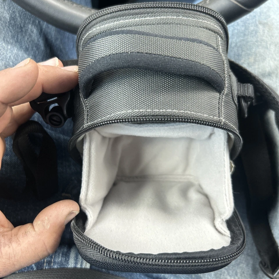 Bolsa de transporte para cámara digital Case Logic con asa Foto 2 de 3