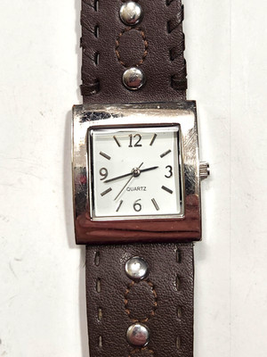 Womans Wristwatch Brown Faux Leather Band Square Face Silvertone WORKING