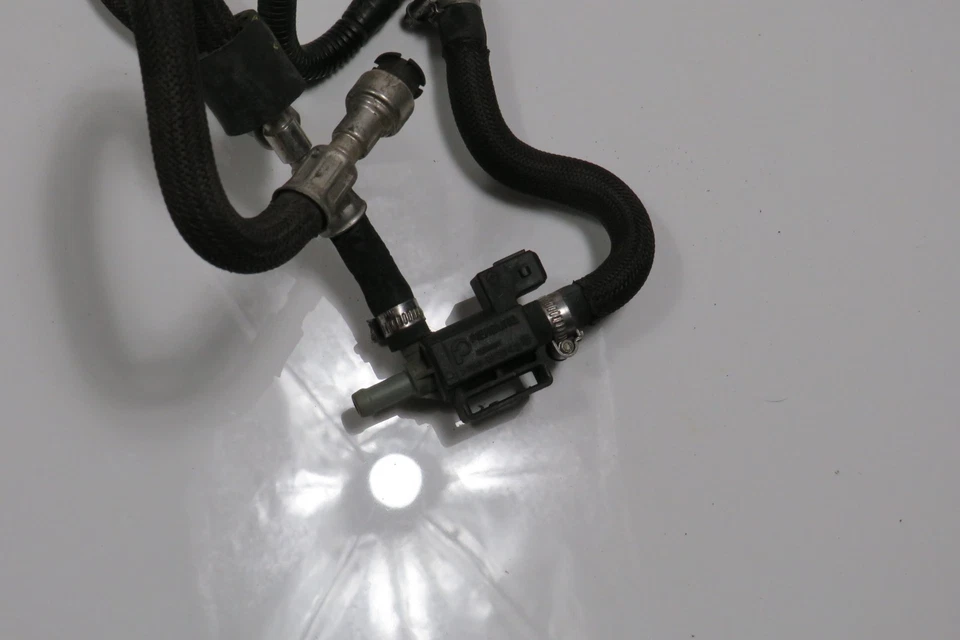 Juego de línea de combustible parcial OEM 2003-2008 BMW 760i 760Li E65 E66 N73 V12 Rolls Phantom Foto 2 de 4