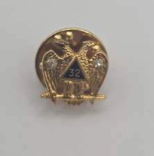 Mason 32nd Degree Wings Down Double Eagle/ 2 Stones Lapel Pin 1/2" Tall