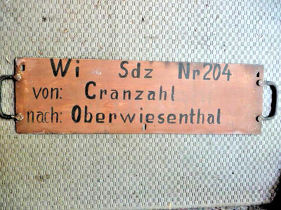 Antikes Zuglaufschild Chranzahl/Oberwiesenthal Dampflok Schwer Metall