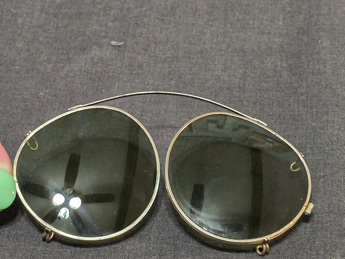 Vtg Ray-Ban B&L Clip-on Gold Tone Green Lens WWII 1940s Sunglasses
