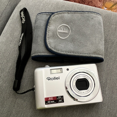 Rollei Kompakt Digitalkamera 12,0 MP 4x optischer Zoom 3,0 Zoll Weiß