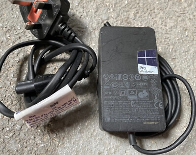 ORIGINAL MICROSOFT MODELL 1625 AC ADAPTER 12V 2,58A FÜR SURFACE 3,4,5