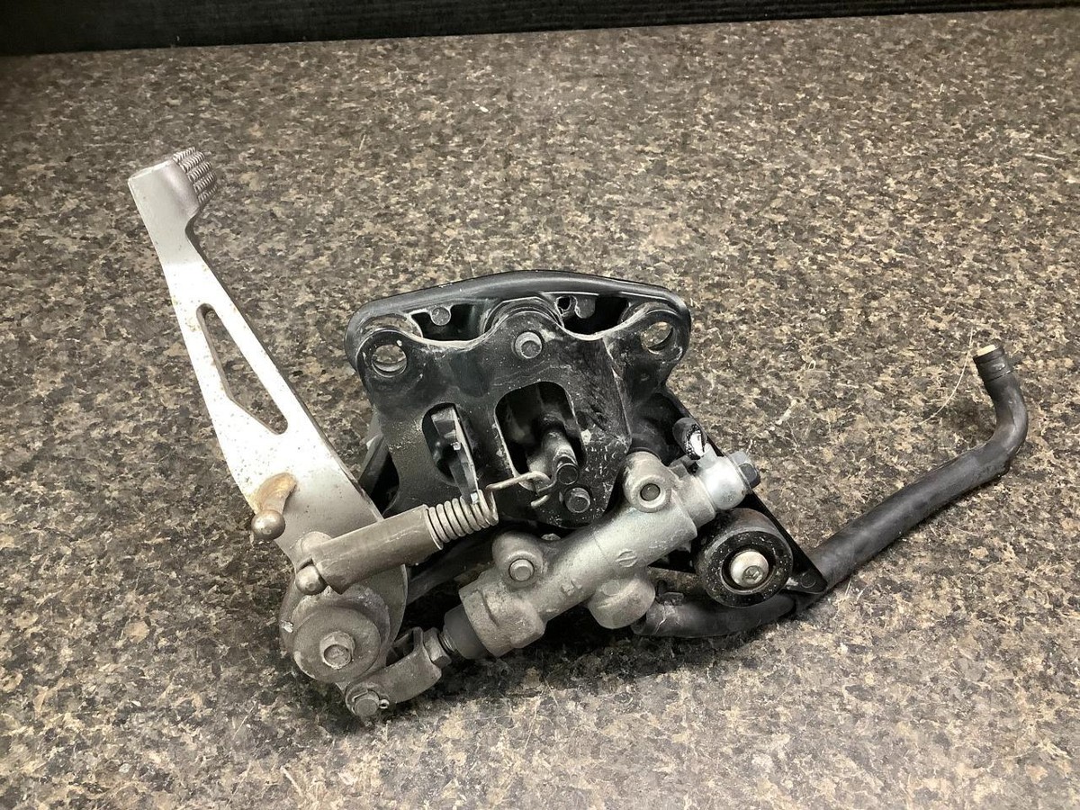 13 Kawasaki Ninja 1000 ZX1000 Rear Brake Master Cylinder 88H