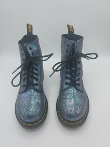 dr martens crackle