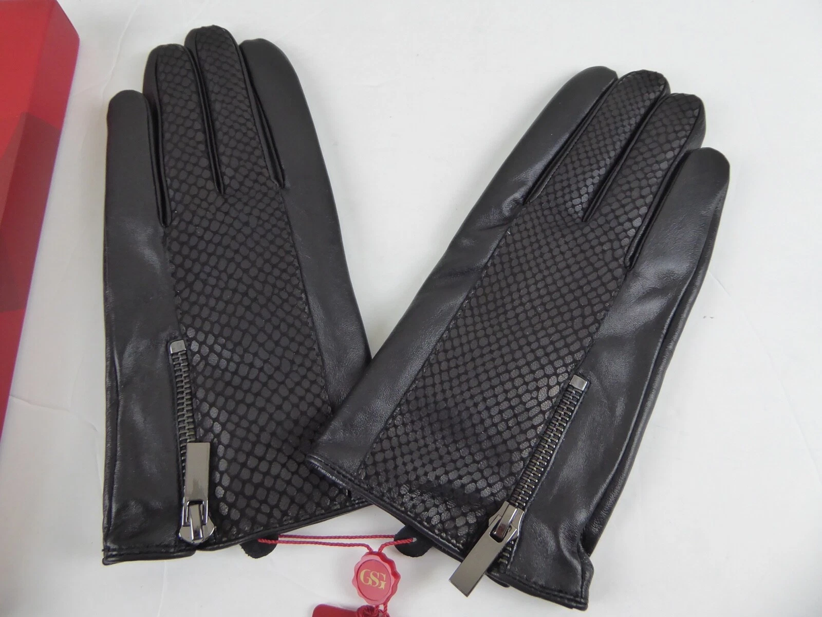 MENS LUXURY LEATHER BLACK GLOVES WITH SCALE EFFECT - SIZE S/M RRP £94.99 - NEW