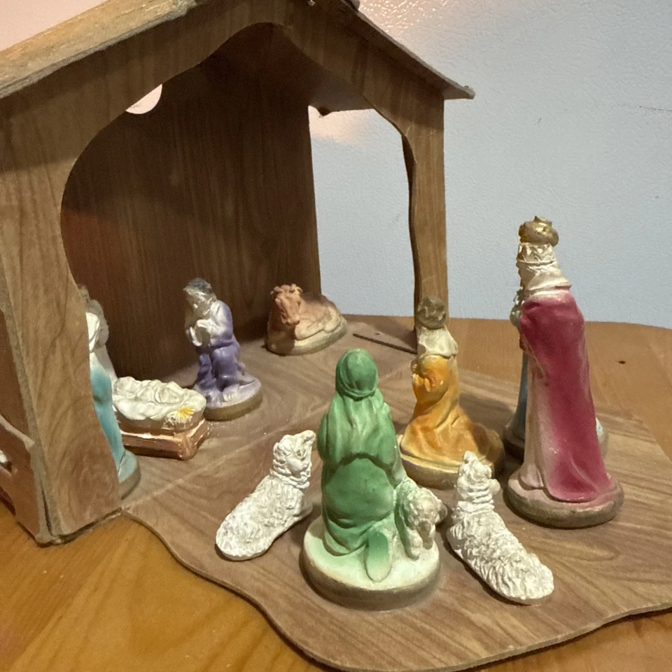 Vintage Christmas Nativity Pop Out 1950s Chalkware Small Complete - Image 2 of 4