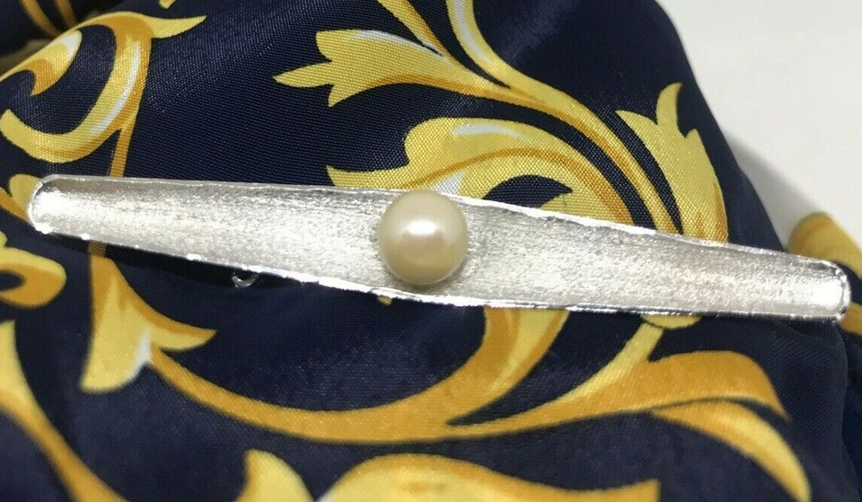 SPILLA BARRETTA ARGENTO SATINATO E LUCIDO PERLA COLTIVATA 7 MM, AUTENTICA 60/70 - Immagine 2 di 4
