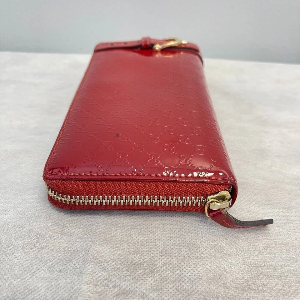 Cartera Larga Gucci Roja Charol Microguccissima Zippy - Roja - Usada Foto 4 de 4