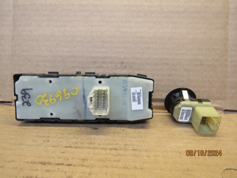 Interruptor de control de ventana del lado del conductor delantero izquierdo Chrysler Sebring 2008 2009 2010 OEM Foto 2 de 3