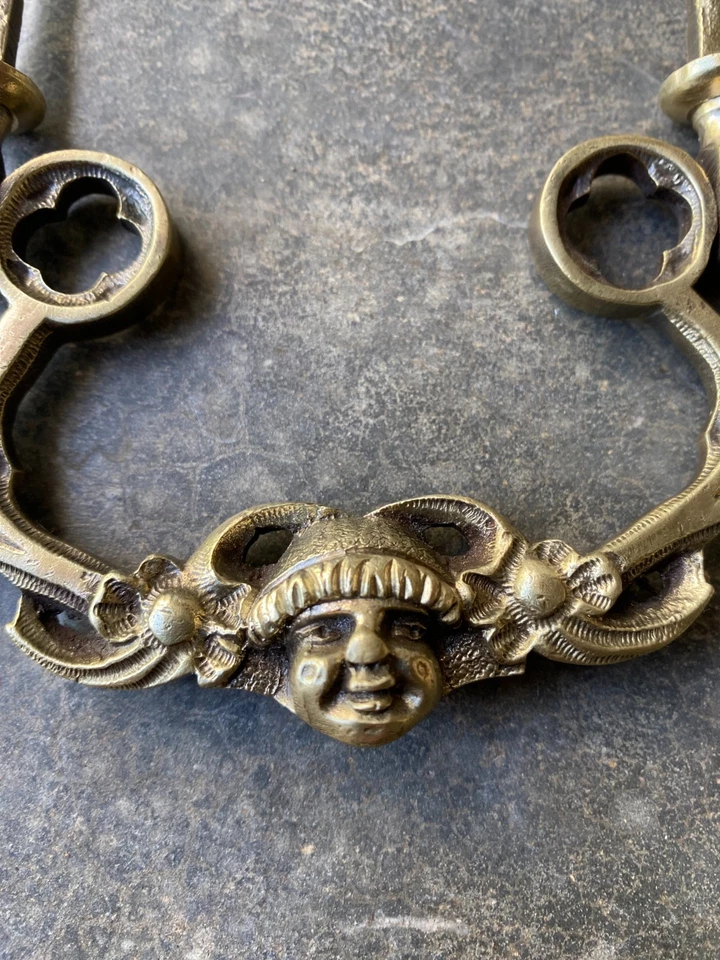 Ancienne poignée de tiroir ,en bronze. - Photo 2/2