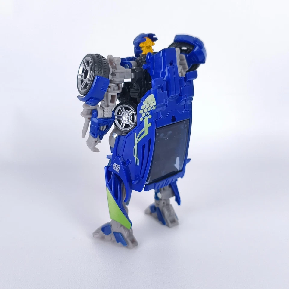 Transformers Evac Complete Generations Universal Studio Store Exclusive - Image 3 of 4