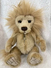 ANNIVERSARY LINUS CHARLIE BEARS 2025 PLUSH LION  * 13" NEW WITH TAGS
