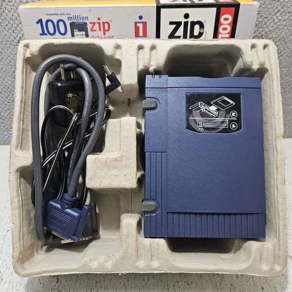 Unidad Zip 100 externa Zip Puerto paralelo 100 MB PC Z100P2 con cables de caja Foto 3 de 4