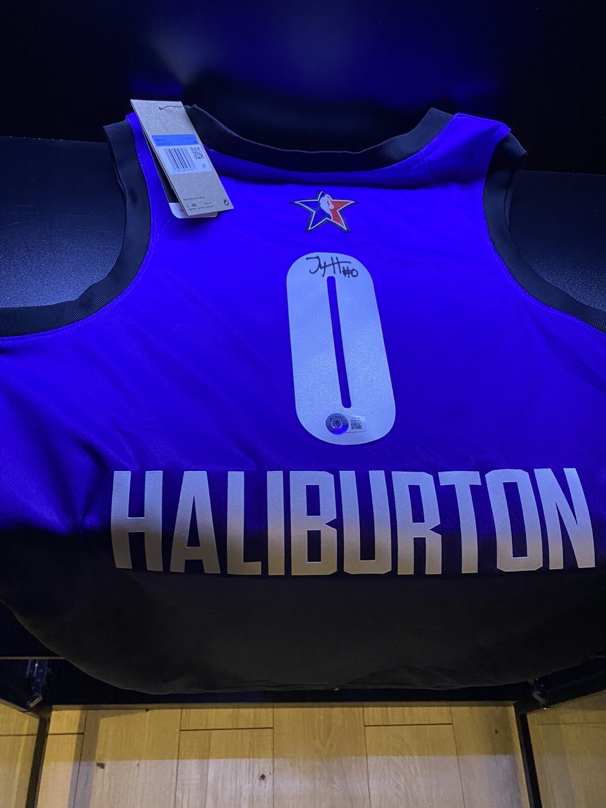 tyrese halliburton jersey Medium Signed All Star Jordan Jersey! eBay