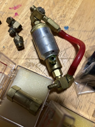 Mixed Lot, Clippard Minimatic Brass Fittings, Couplers , Braces, Gaskets, etc. - Picture 6 of 6