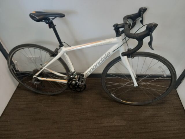 Cannondale Synapse AL Claris - Road Bike - 48CM Frame XS Cannondale Synapse AL Claris - Road Bike - 48CM Frame XS